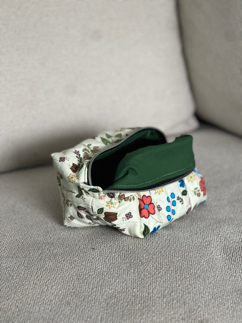 Handmade Pouch - Medium (Cream)