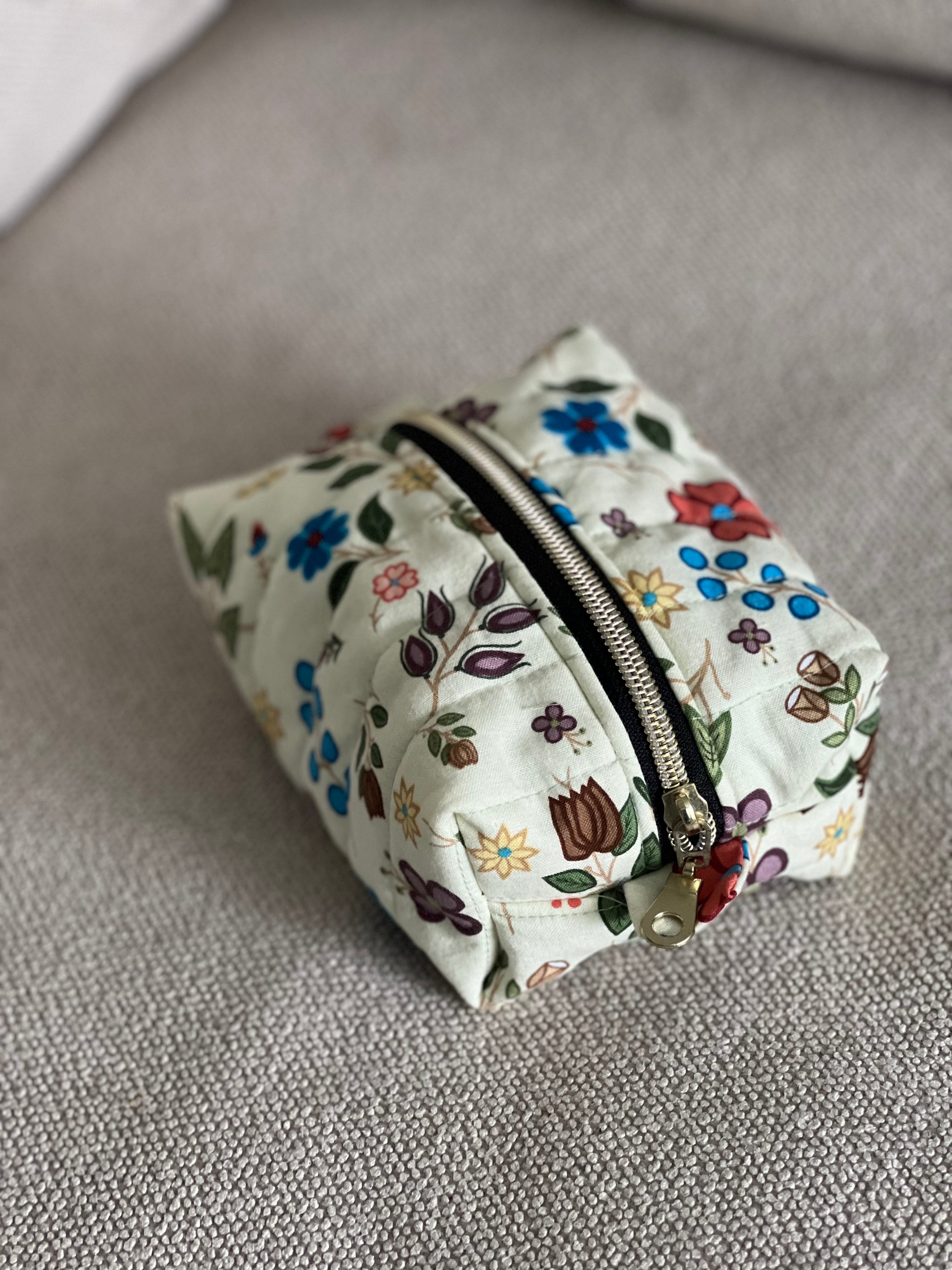 Quilted Pouch - Cream (Small)